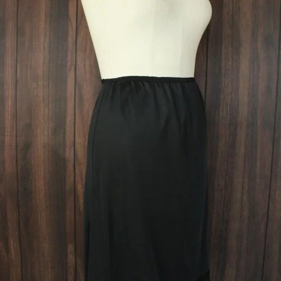 Vintage 1960s 1970s Half Slip, Carol Brent Black Nylon with Shamrock, Size Small - Picture 6 of 10